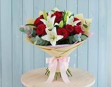 Букет цветов из:  Лилии и Розы #REPLACE_PRED# Туже