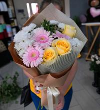 Букет цветов из:  Герберы, Розы и Хризантемы в Туже