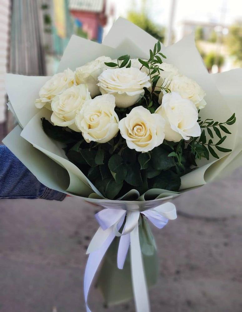 Букет Белые розы Проуд в Туже