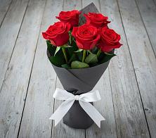 Букет 5 Красных роз Эдлесс Лав #REPLACE_PRED# Туже