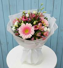 Букет цветов из:  Герберы, Альстромерии и Лизиантусы в Туже