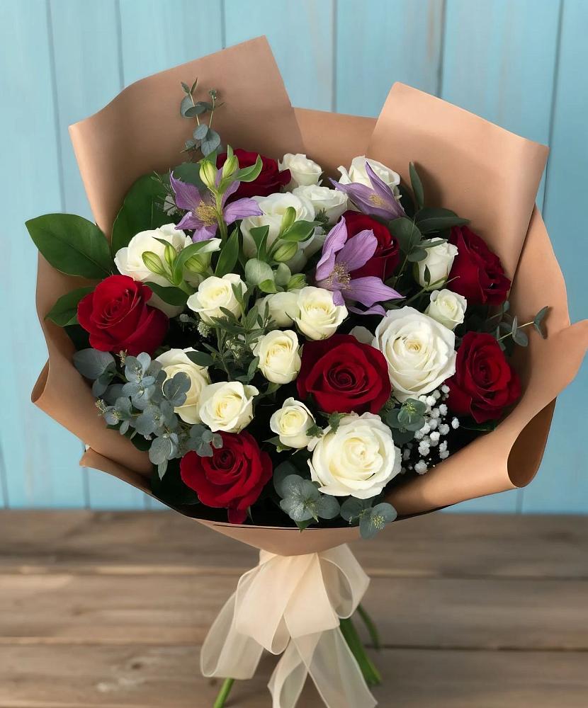 Букет цветов из: Розы и Альстромерии в Туже