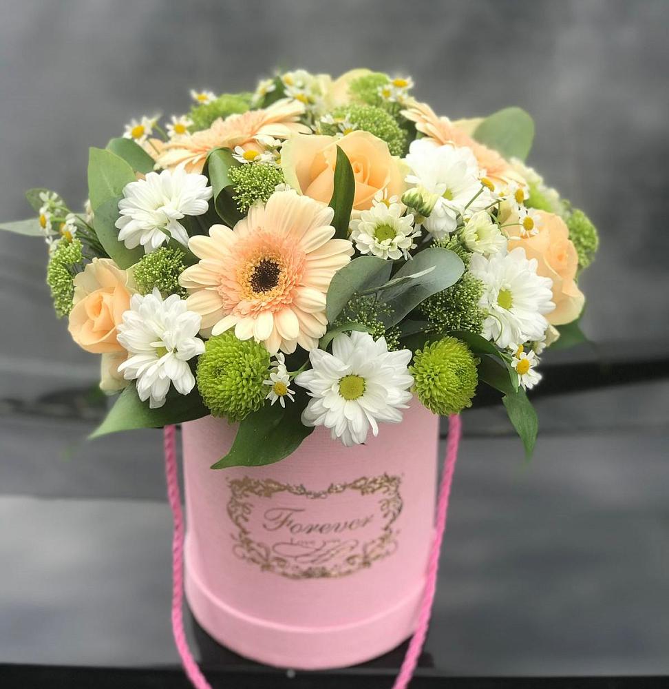 Цветочная композиция из Розы, Герберы и Хризантемы в шляпной коробке в Туже