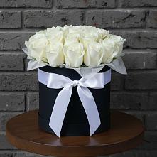 Цветочная композиция из Розы в шляпной коробке в Туже